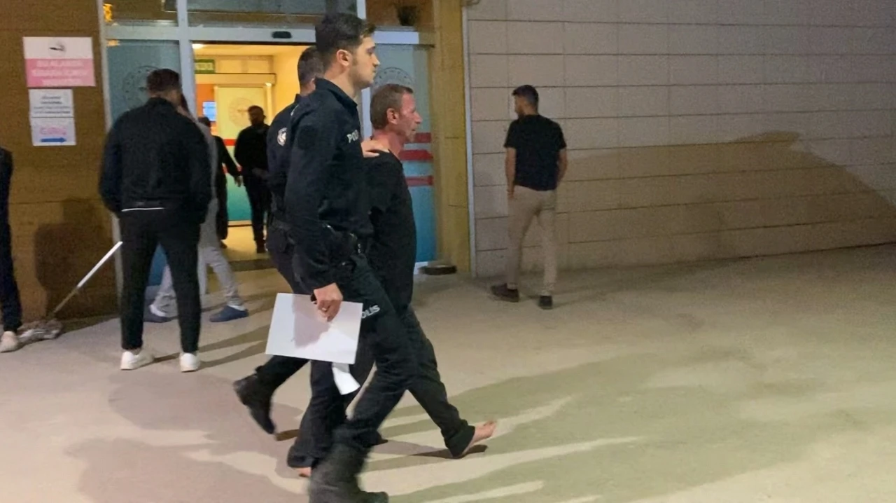 Polis baltalı saldırganı havaya ateş açarak etkisiz hale getirdi
