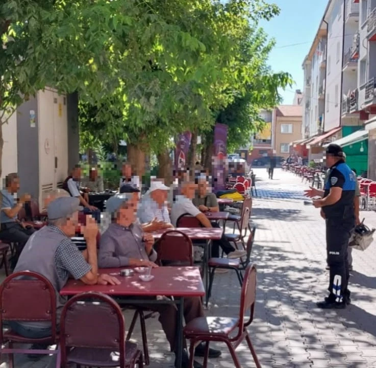 Polis ekipleri hırsızlık ve dolandırıcılık konularında vatandaşı bilgilendirdi
