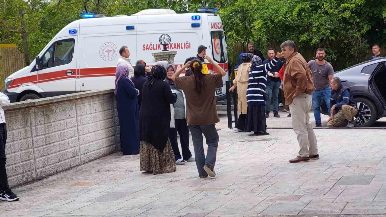 Polis memuru tabancayla vurulmuş halde ölü bulundu

