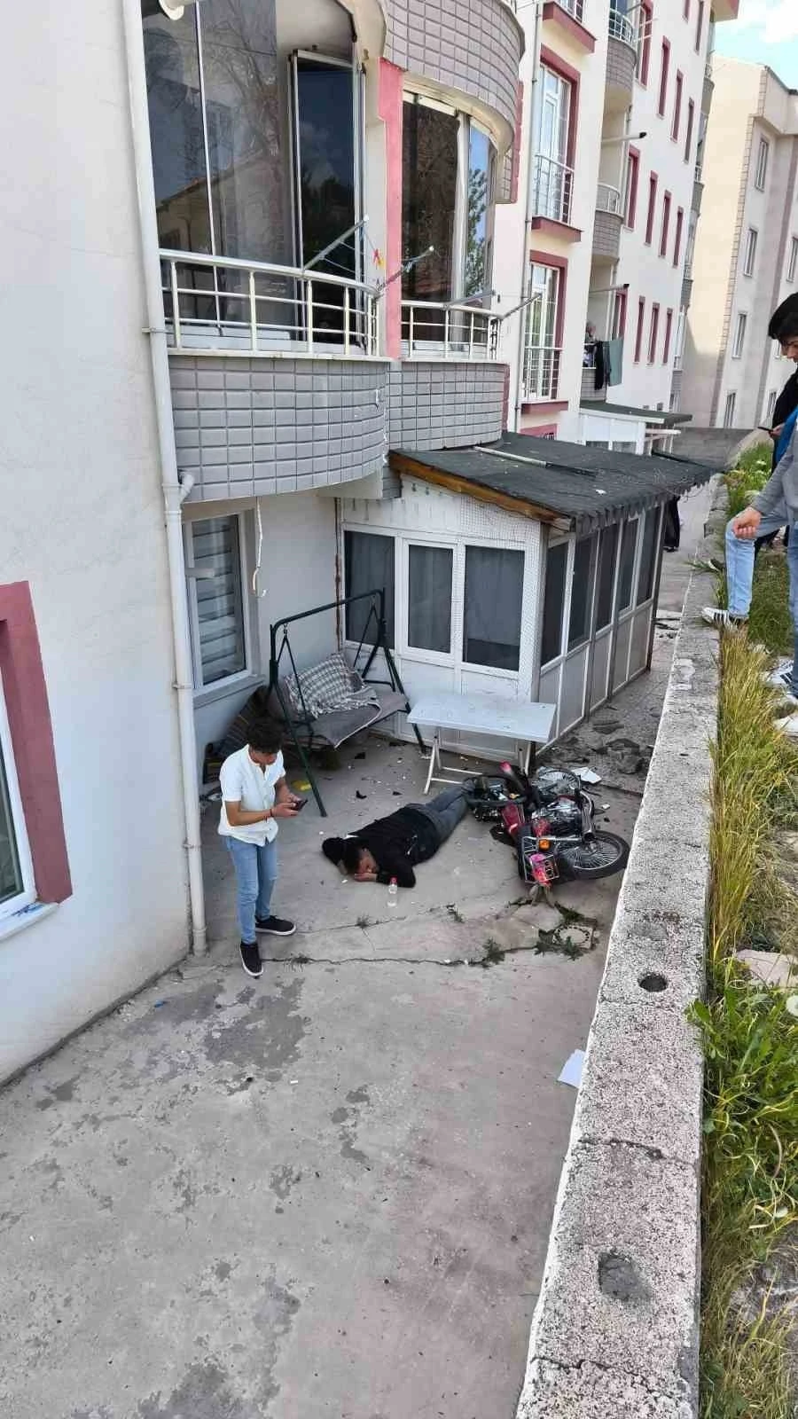 Polisin ’dur’ ihtarına uymadı kaza yaptı
