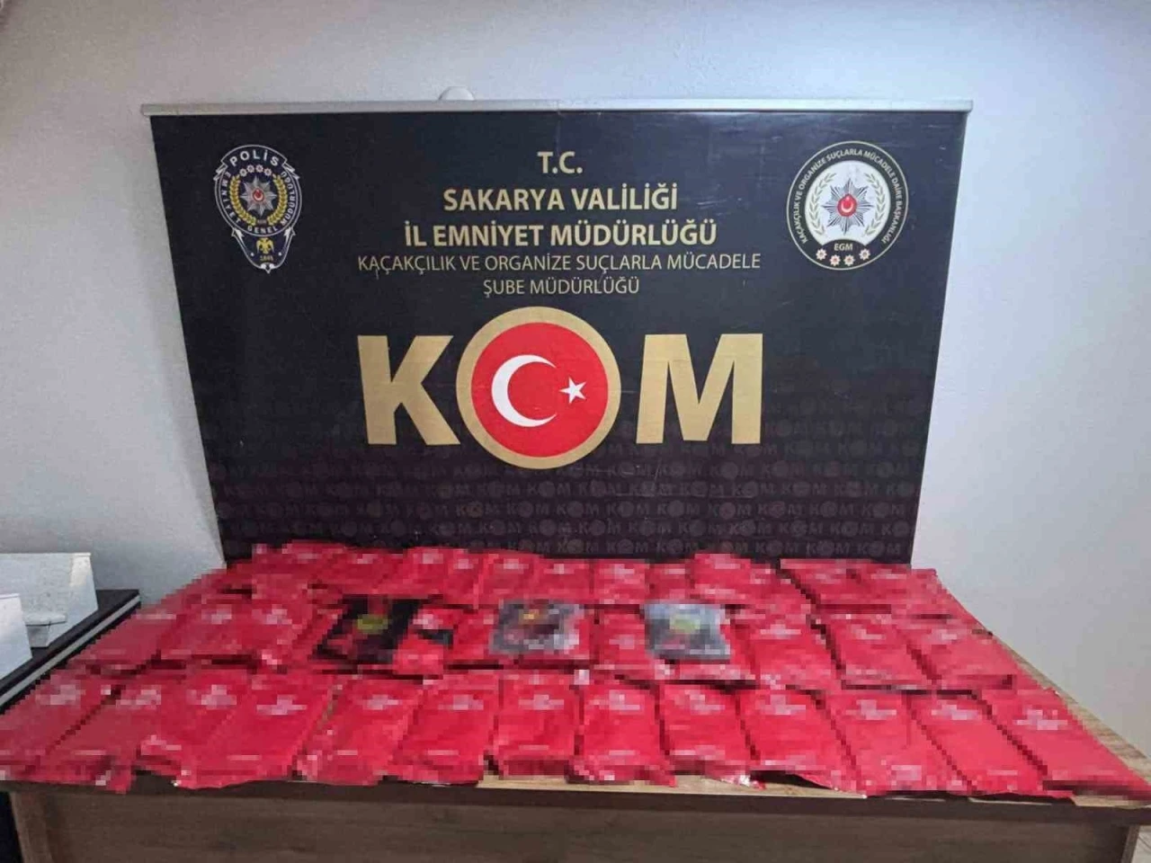 Polisten 4 ayrı kaçakçılık operasyonu: 5 gözaltı
