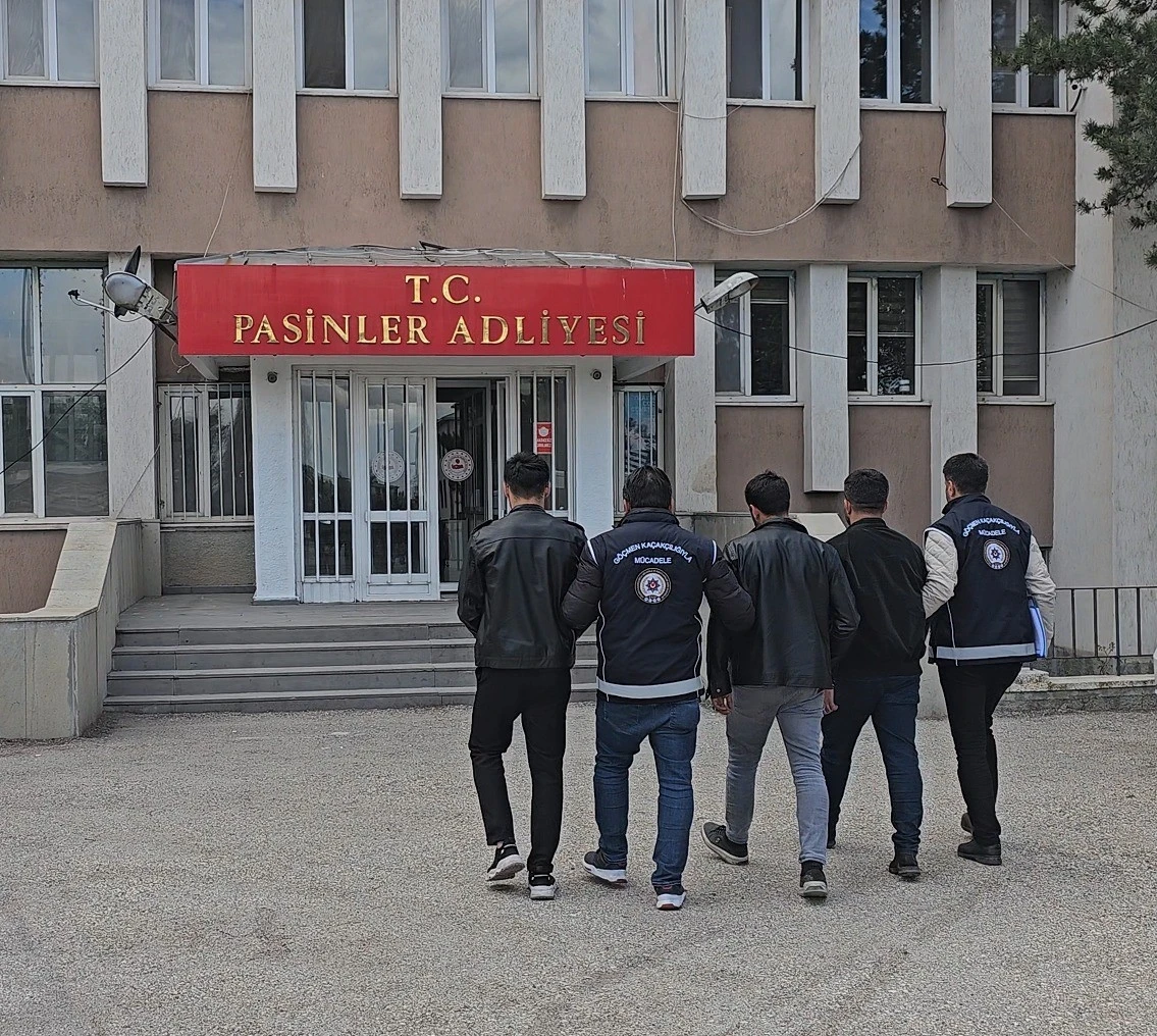 Polisten düzensiz göçmenlere operasyon
