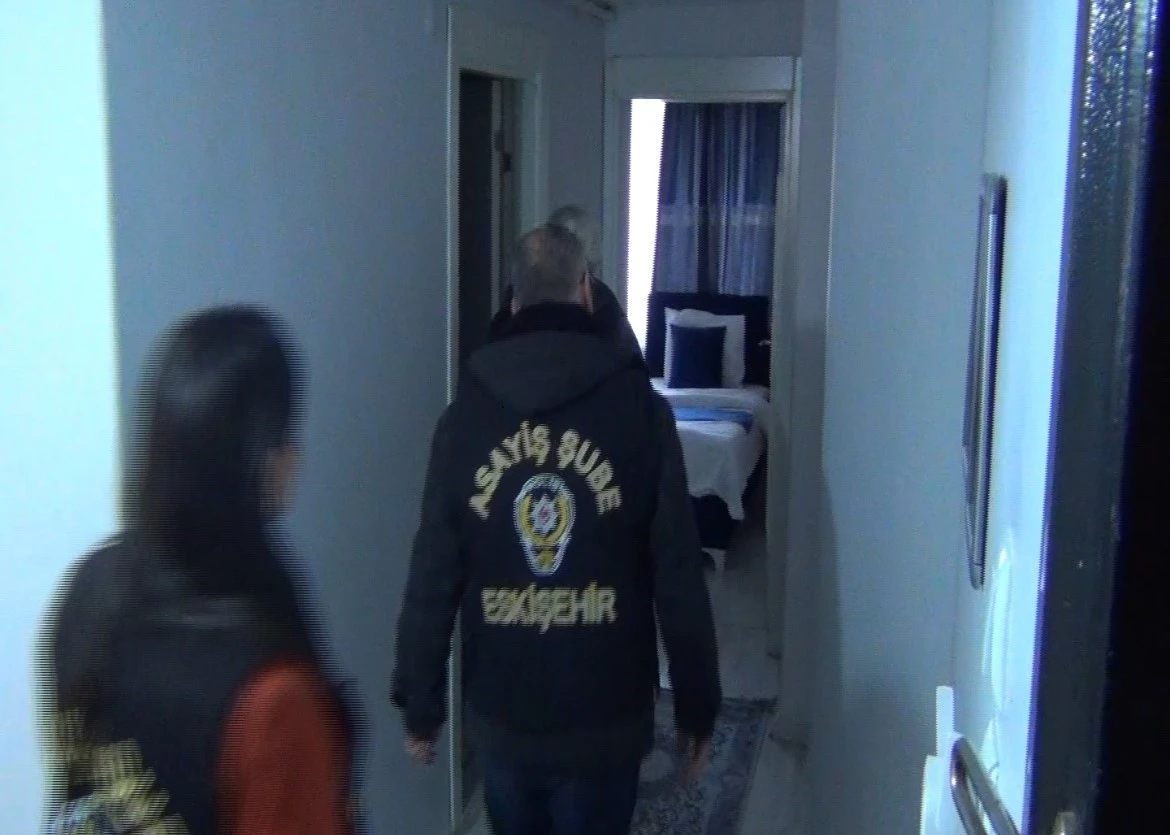 Polisten g&uuml;n&uuml;birlik kiralanan evlere denetim
