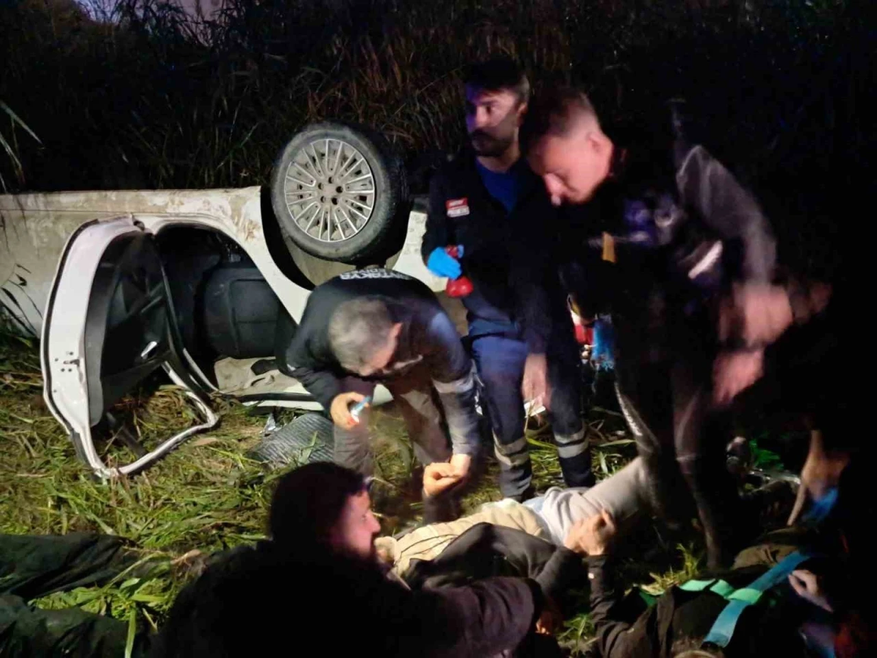 Polisten kaçmak isterken kaza yapan göçmen kaçakçısı tutuklandı

