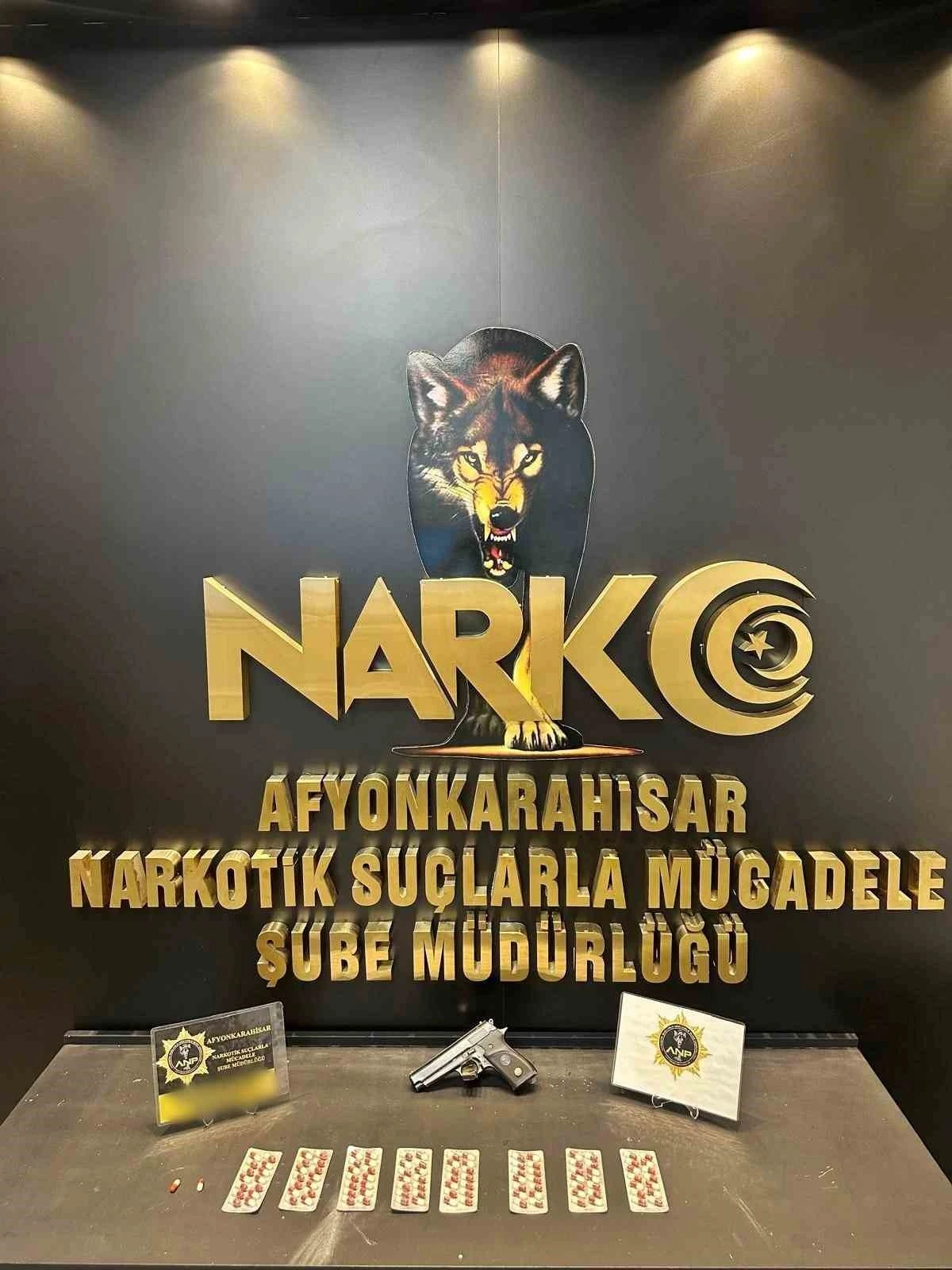 Polisten torbacılara y&ouml;nelik operasyon: 1 tutuklama
