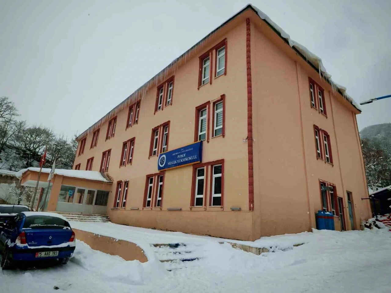 Posof Meslek Y&uuml;ksekokulu&rsquo;na Posoflu m&uuml;d&uuml;r
