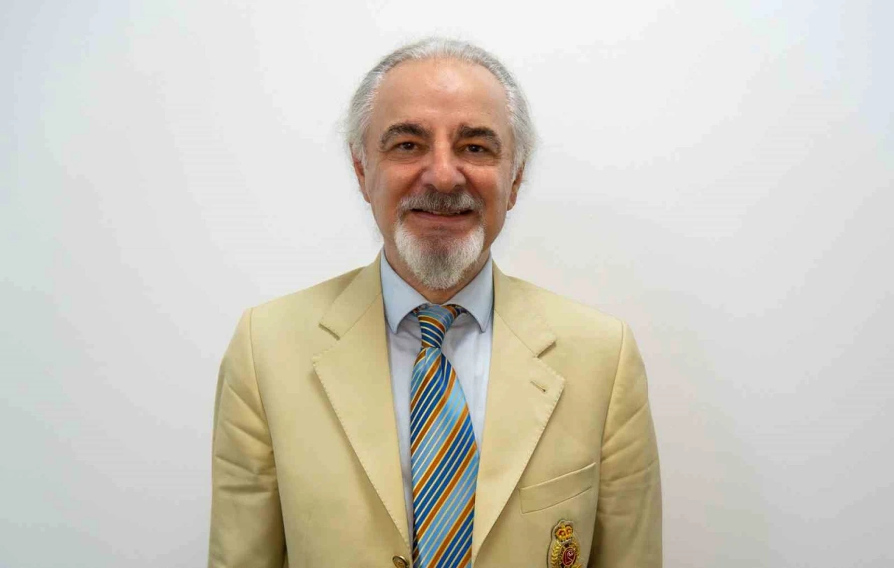 Prof. Dr. Adnan Çalık: "Kanser kelimesi eskisi gibi ‘son’ anlamına gelmiyor"