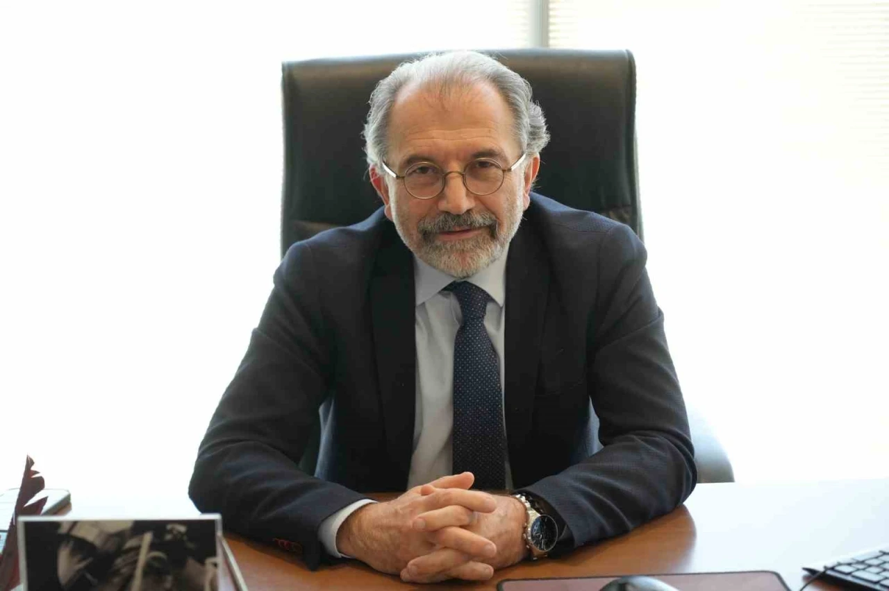 Prof. Dr. Akbaş’tan büyük başarı: 2 bininci kalp ameliyatı geride kaldı
