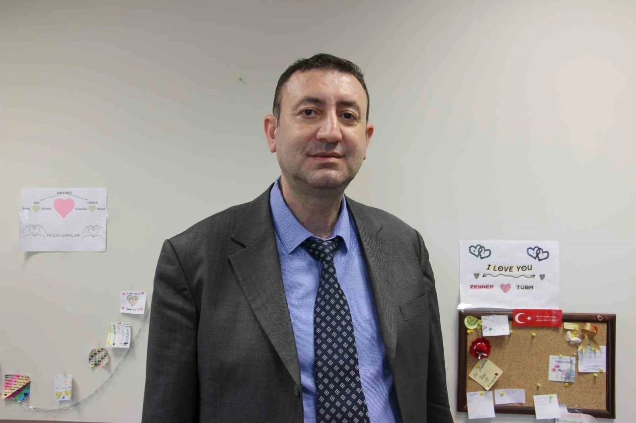 Prof. Dr. Aydın: &quot;Anne ve bebeğin sağlığını tehdit eden tehdit eden bir durumu yoksa normal doğumu tercih etmek gerekiyor&quot;
