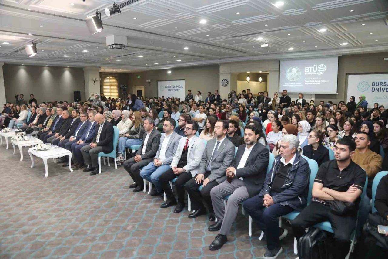 Prof. Dr. Nevzat Tarhan: &quot;Dijital bağımlılık yeni neslin en büyük tehdidi&quot;
