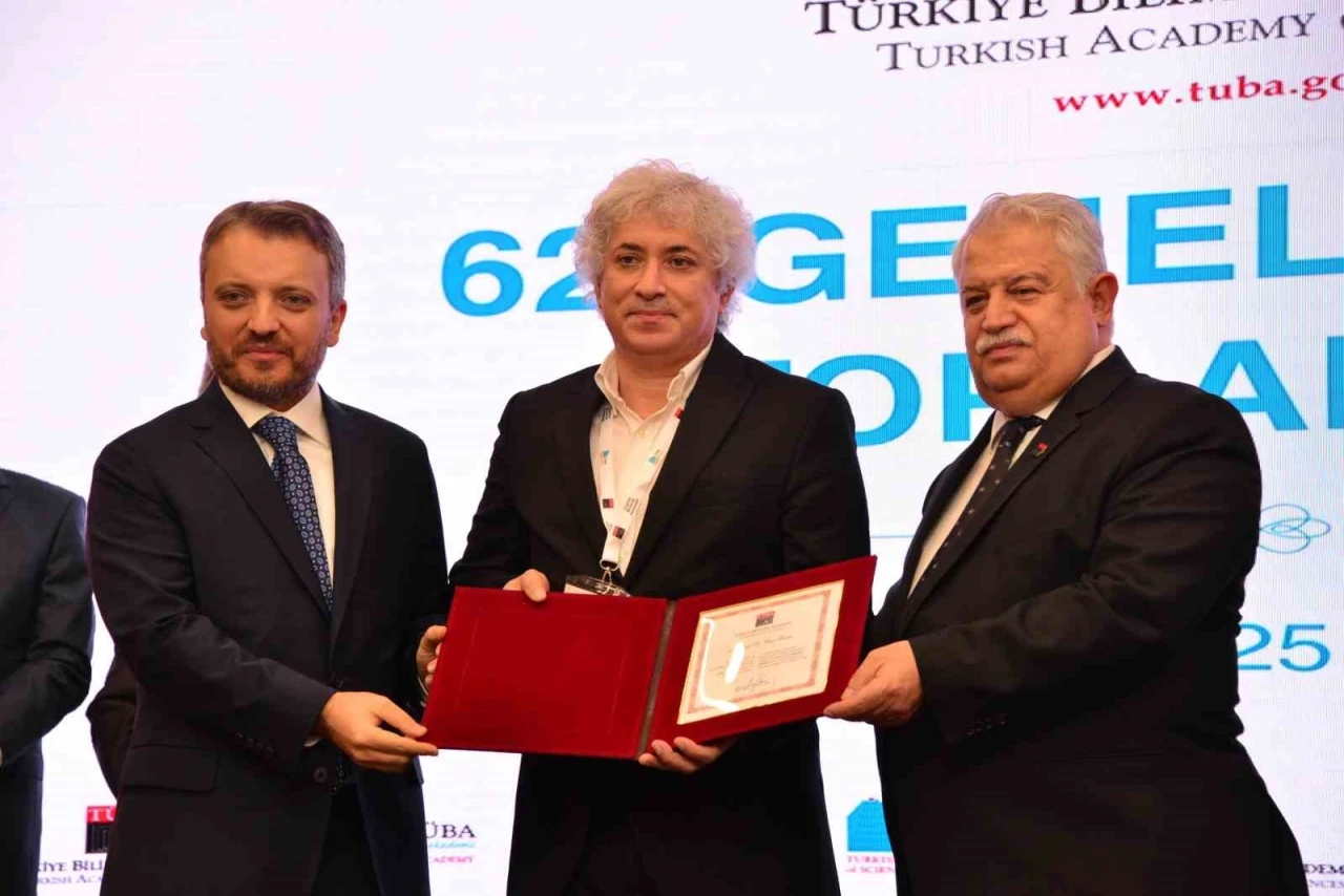 Prof. Dr. Ömer Özkan’a TÜBA Şeref Üyeliği beratı takdim edildi
