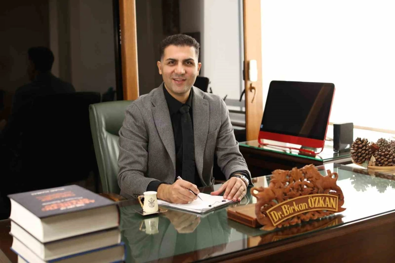 Prof. Dr. Özkan: &quot;Türkiye’deki havuzların yüzde 68’i diş minesini aşındıracak kadar asidik&quot;
