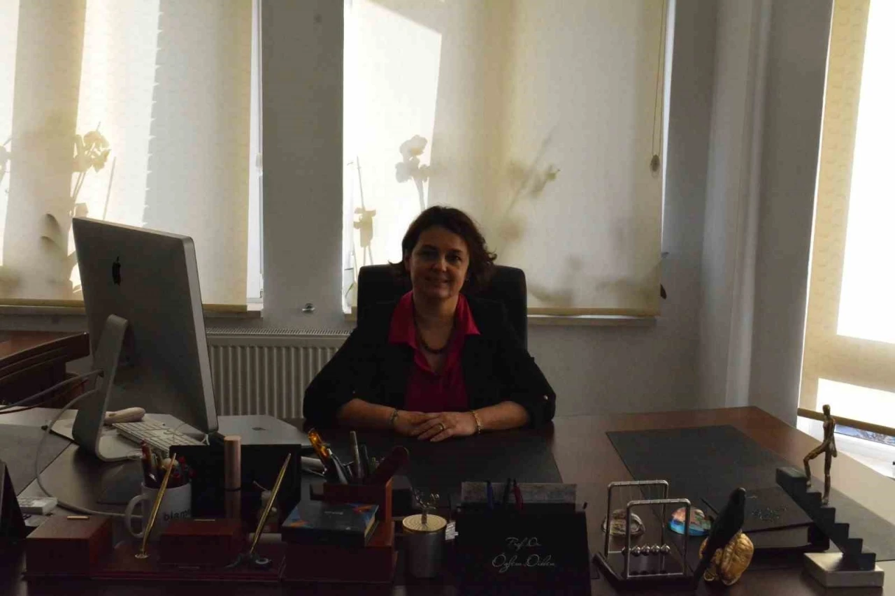 Prof. Dr. &Ouml;zlem Diken: "DİLKOM yalnızca uygulama değil, aynı zamanda g&uuml;&ccedil;l&uuml; bir araştırma merkezidir"
