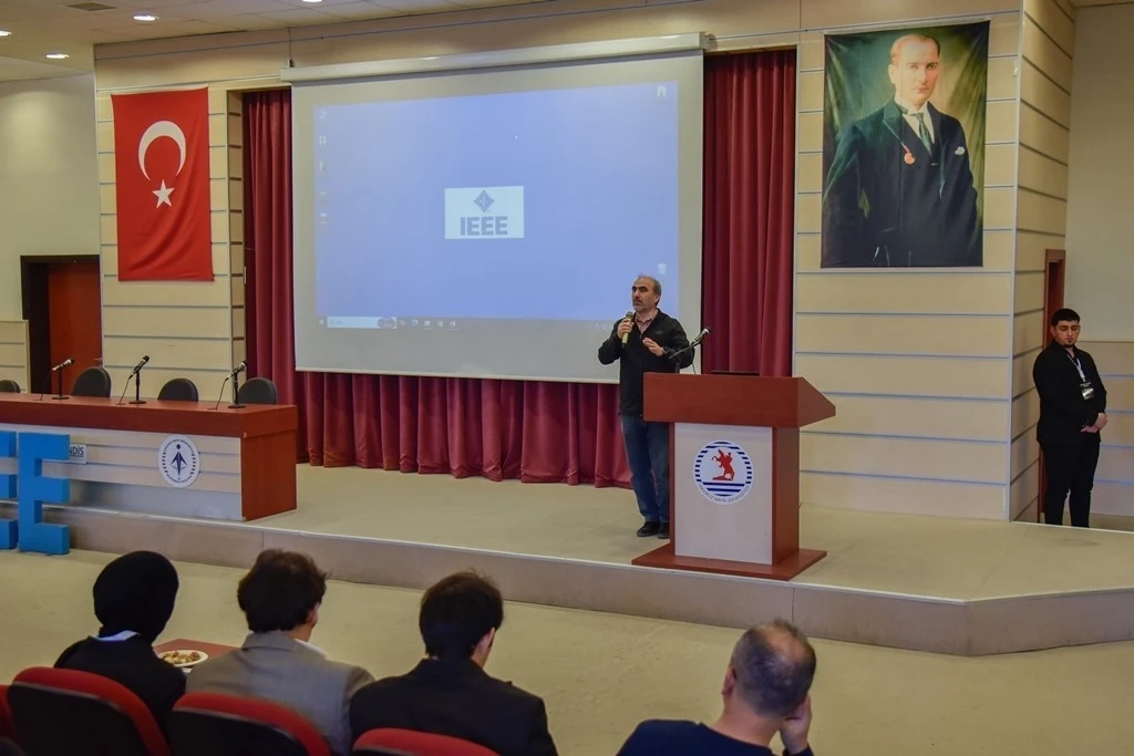 Prof. Dr. Topçu: "Ülkemiz, savunma sanayi alanında olağanüstü atılımlar gerçekleştirdi"
