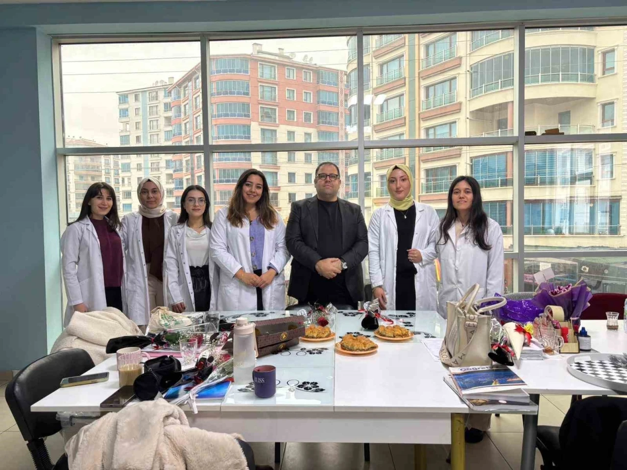 Pursaklar Belediyesi’nden öğretmenlere tatlı sürprizi
