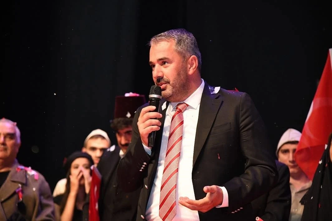 Pursaklar Belediyesi’nden Zafer Bayramı için tiyatro gösterisi
