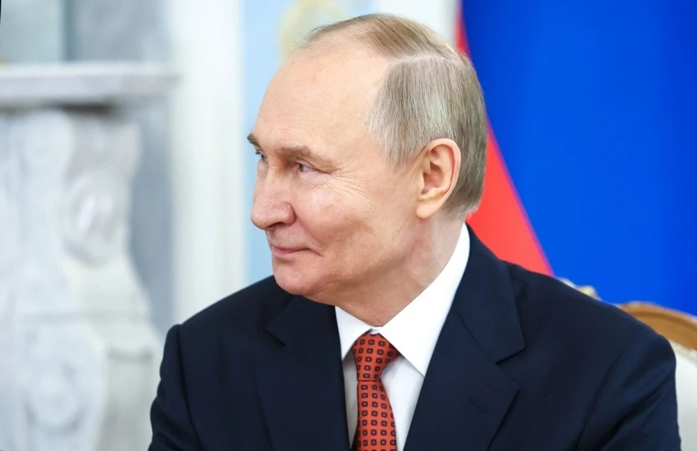 Putin: &quot;Trump ile telefon görüşmesi yapacağım&quot;
