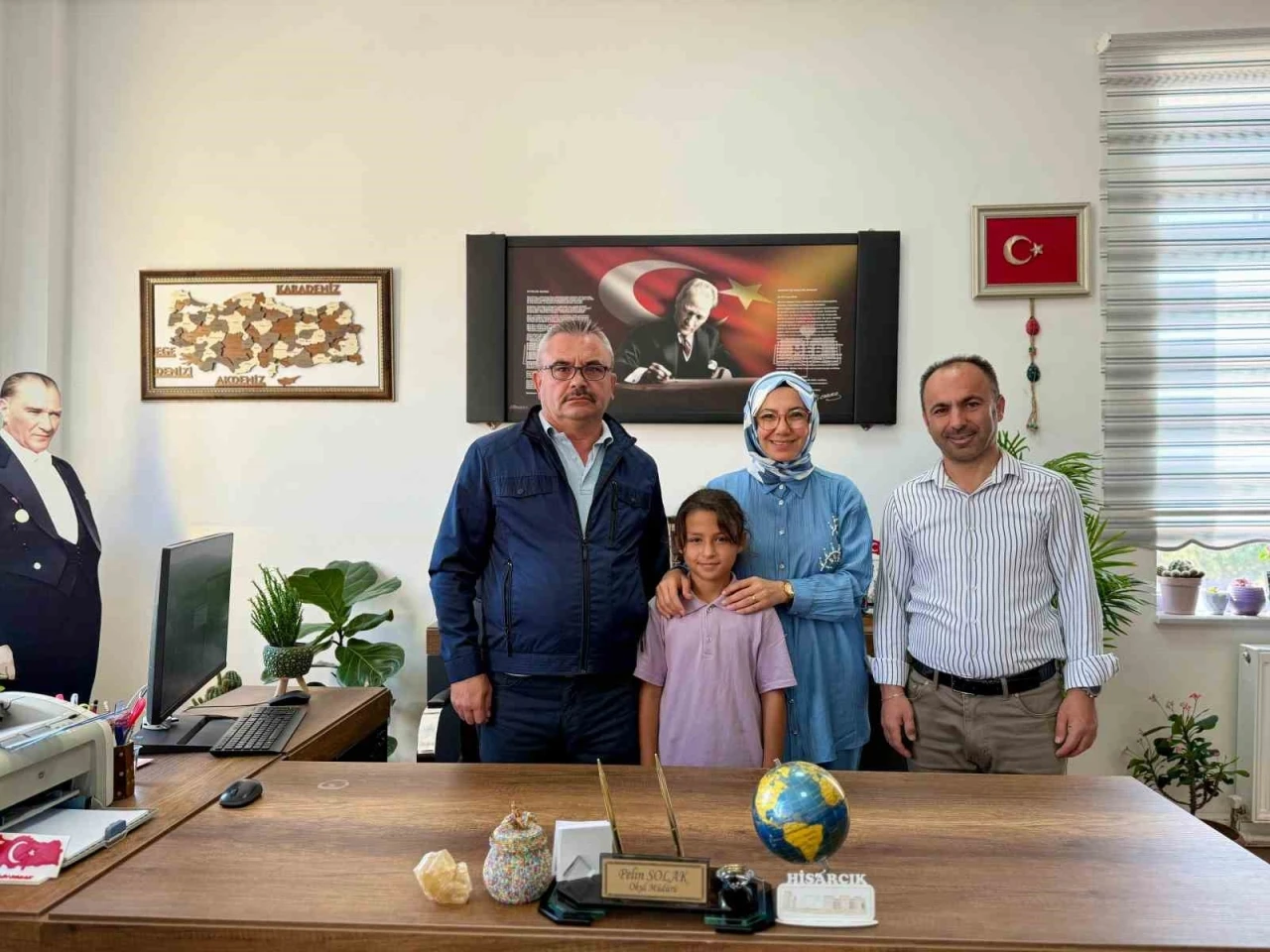 &quot;1 Kural 1 Ömür&quot; temalı resim yarışması il birincisi Hisarcık Atatürk İlkokulu’ndan
