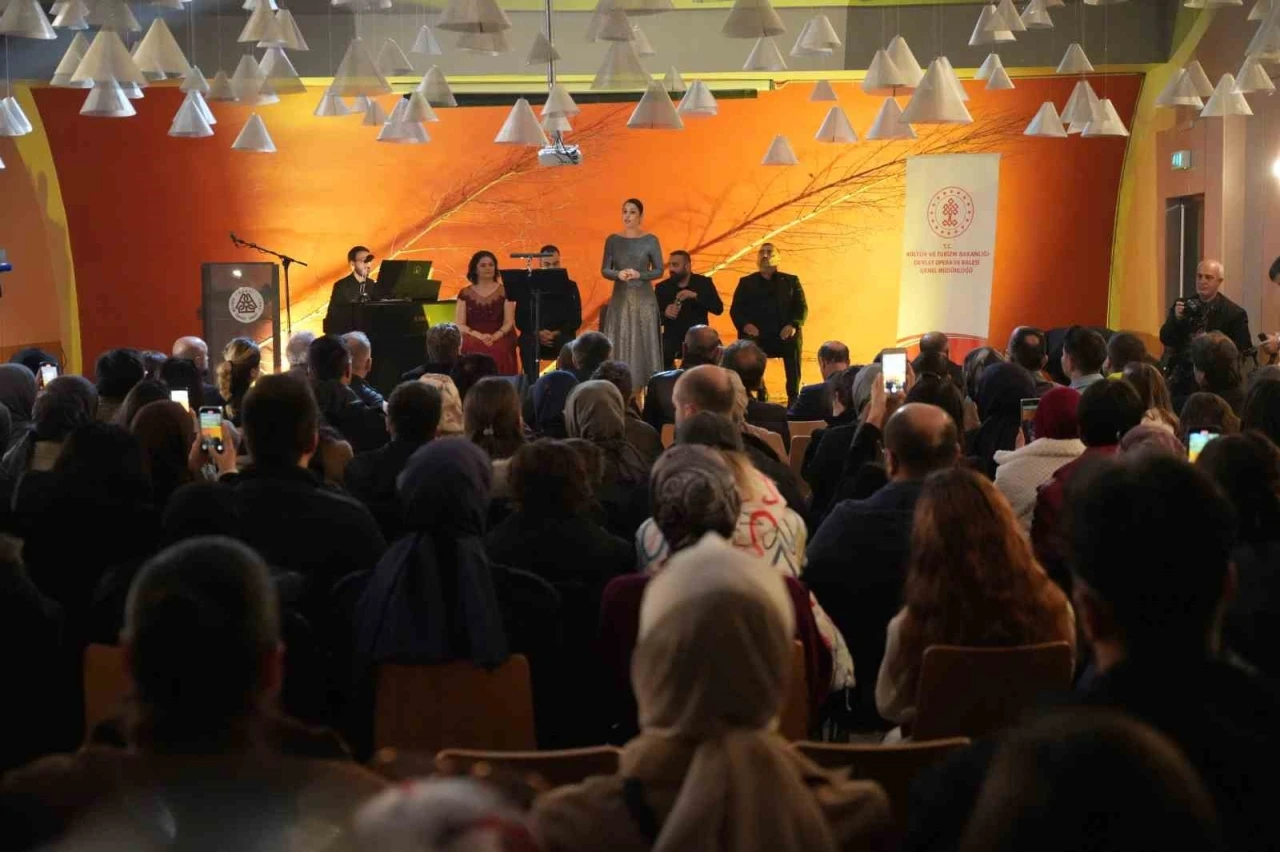 &quot;2. Anadolu Opera ve Bale Festivali&quot; Bayburt’ta başladı
