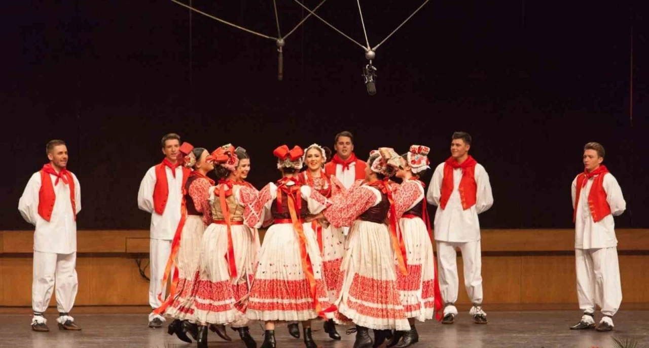 &quot;35. Uluslararası Halk Oyunları Festivali&quot; başlıyor
