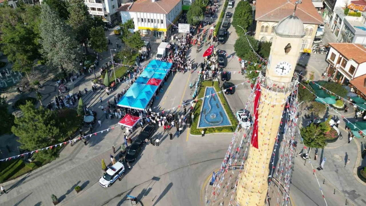 "38. Uluslararası Hitit Fuar ve Festivali" kortej y&uuml;r&uuml;y&uuml;ş&uuml;yle başladı

