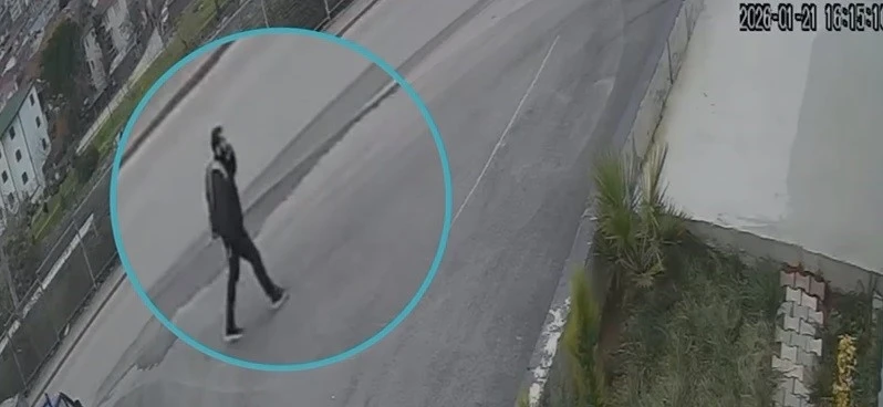 "Adınız ter&ouml;re karıştı" yalanıyla 1 milyon TL dolandırdı, ka&ccedil;ış anı kameraya yansıdı
