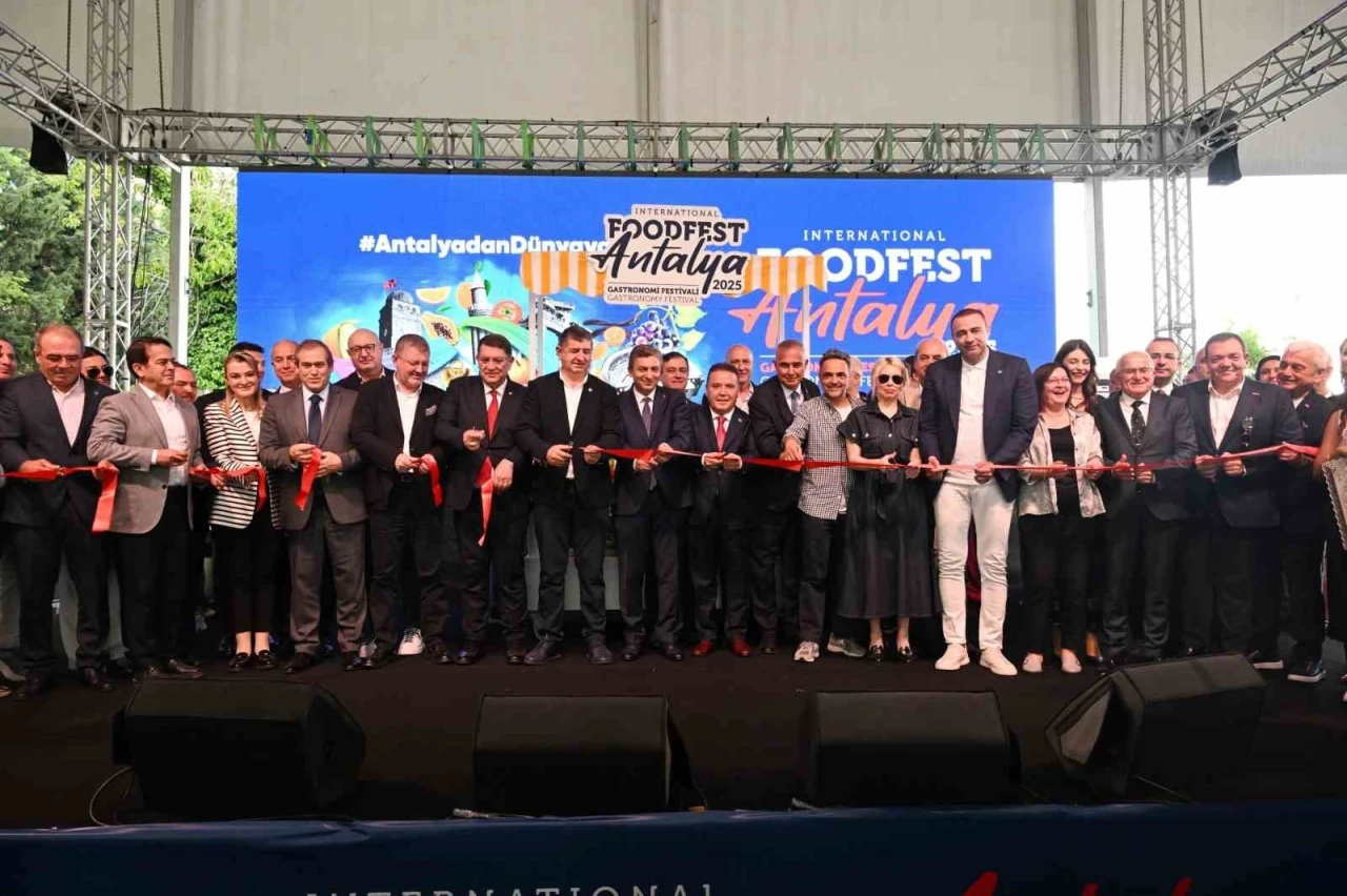 &quot;Antalya’dan Dünyaya&quot; lezzet yolculuğu başladı
