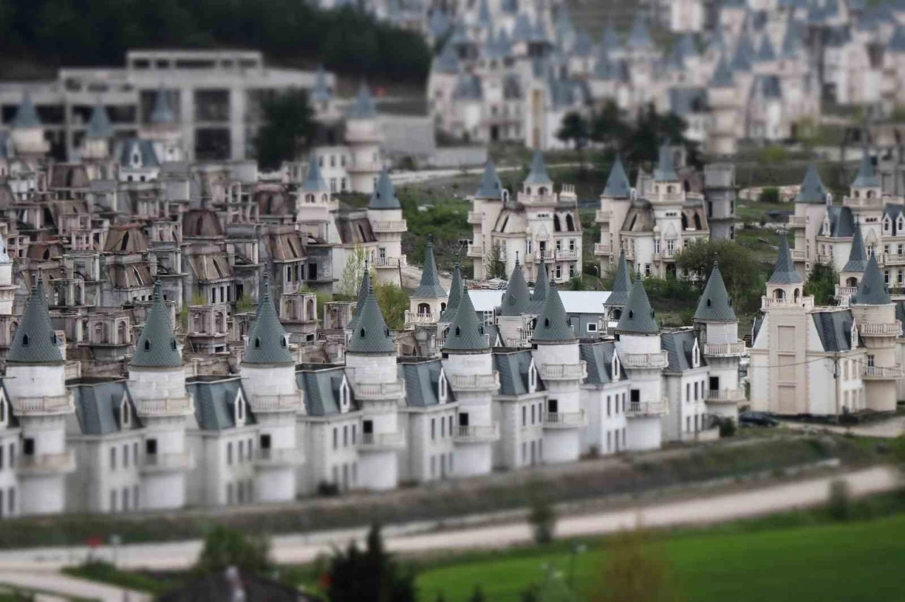 &quot;Burj Al Babas&quot; projesiyle ilgili soruşturmada iddianame hazırlandı: 13 sanık hakkında 885’er yıla kadar hapis talebi
