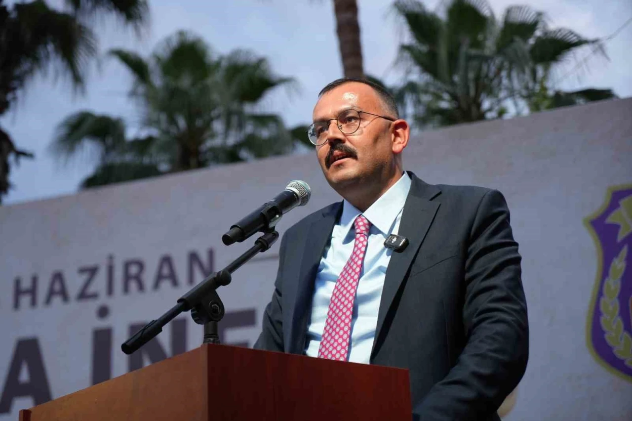 "Ceza İnfaz Personeli G&uuml;n&uuml;" Antalya&rsquo;da renkli g&ouml;r&uuml;nt&uuml;lere sahne oldu
