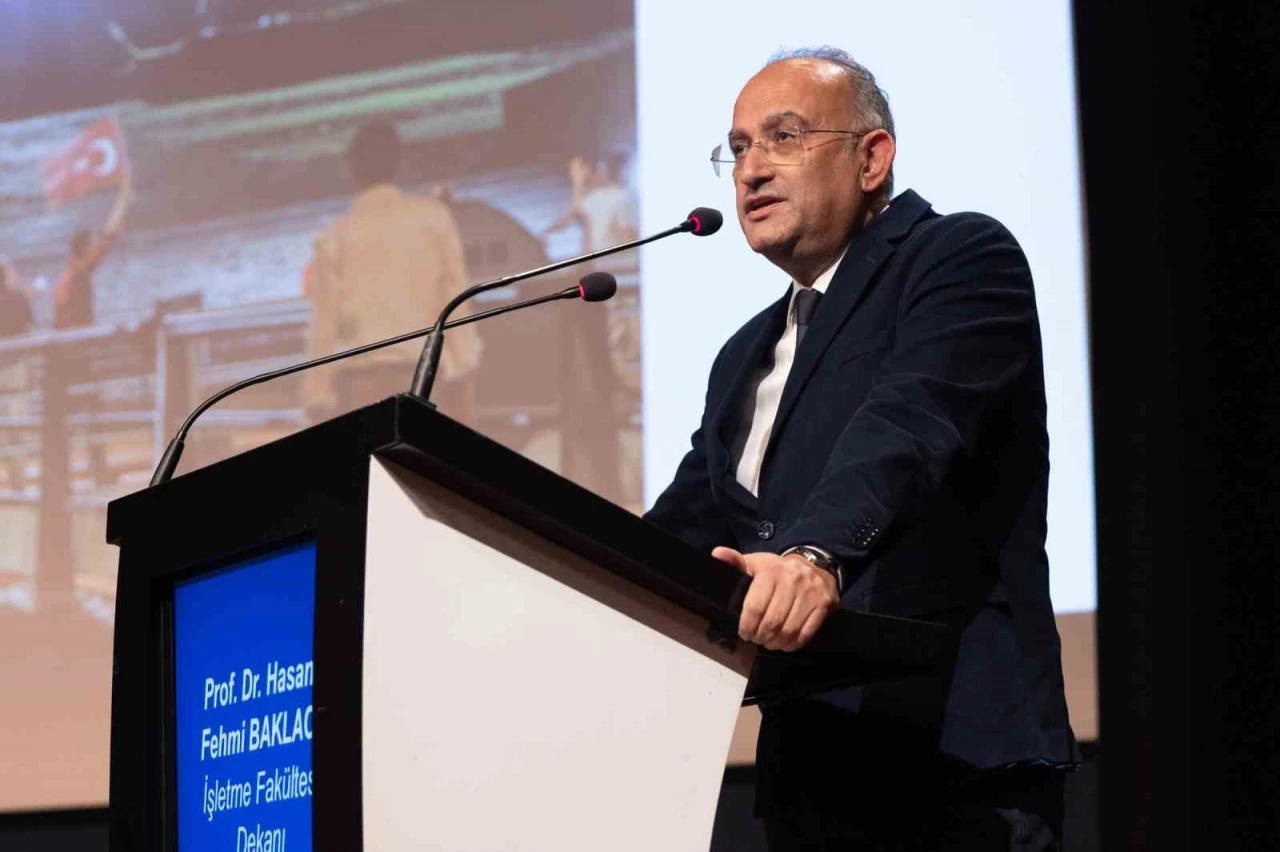 "Darbeler ekonomik g&uuml;veni de hedef alıyor"
