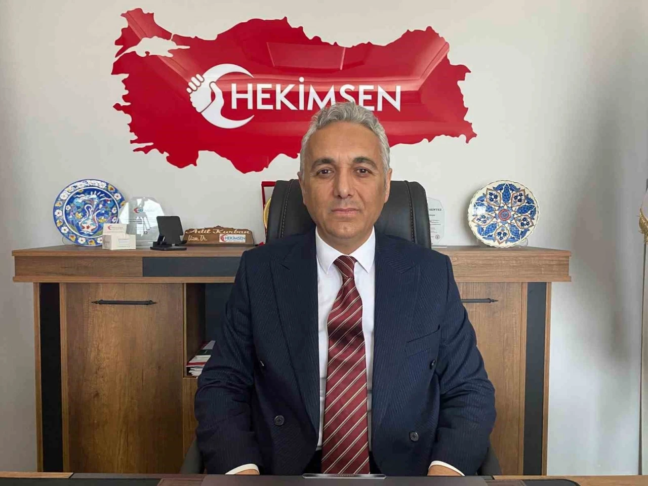 &quot;Doktor sendikacılığı çıkmazda&quot; eleştirisine sert tepki
