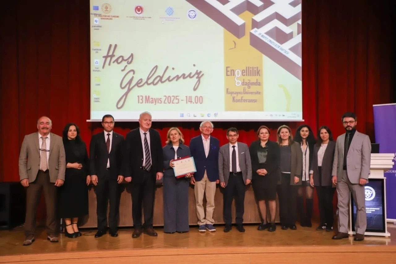 &quot;Engellilik Odağında Kapsayıcı Üniversite&quot; konferansı düzenlendi
