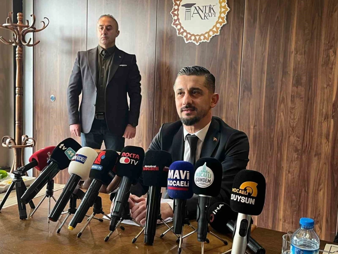 "Esnafın yalnızlığına son vereceğiz" diyen Başoğlu adaylığını duyurdu
