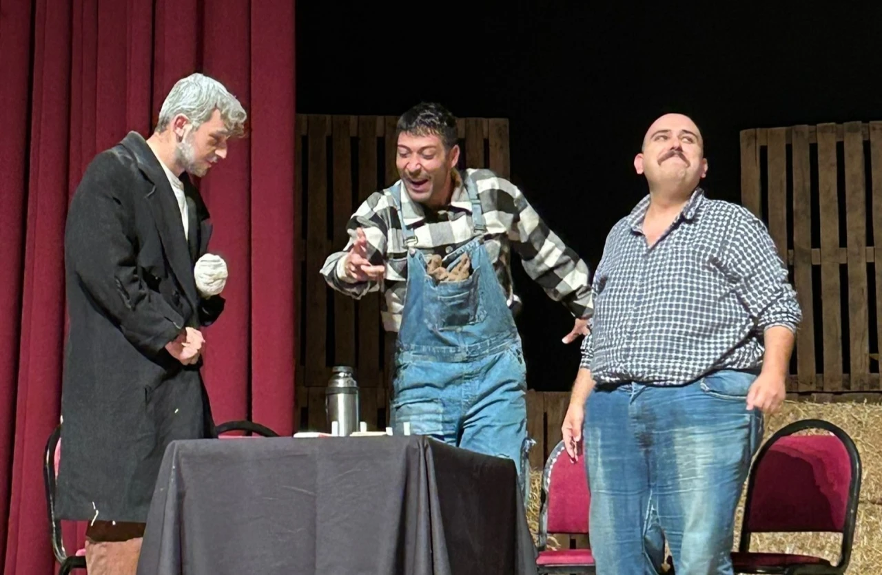 &ldquo;Fareler ve İnsanlar&rdquo; Muğla&rsquo;da Ayakta Alkışlandı