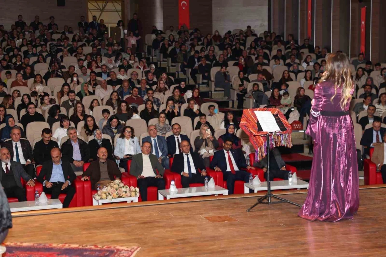 &quot;Geçmişten Günümüze Adıyaman&quot; ezgileri programı düzenlendi
