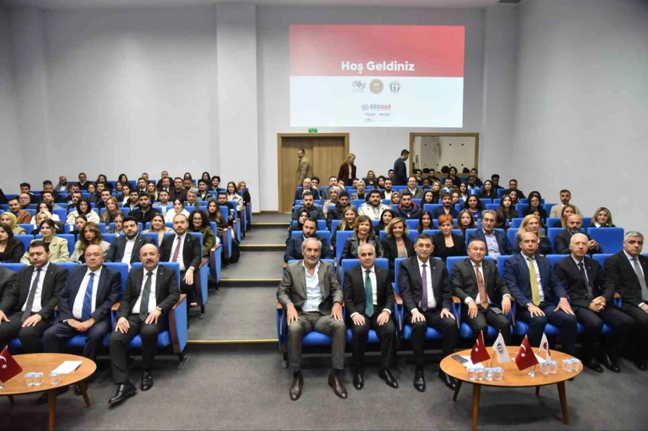 &quot;Güç Gençte, Gelecek Gaziantep’te&quot; projesi çalıştayı gerçekleştirildi
