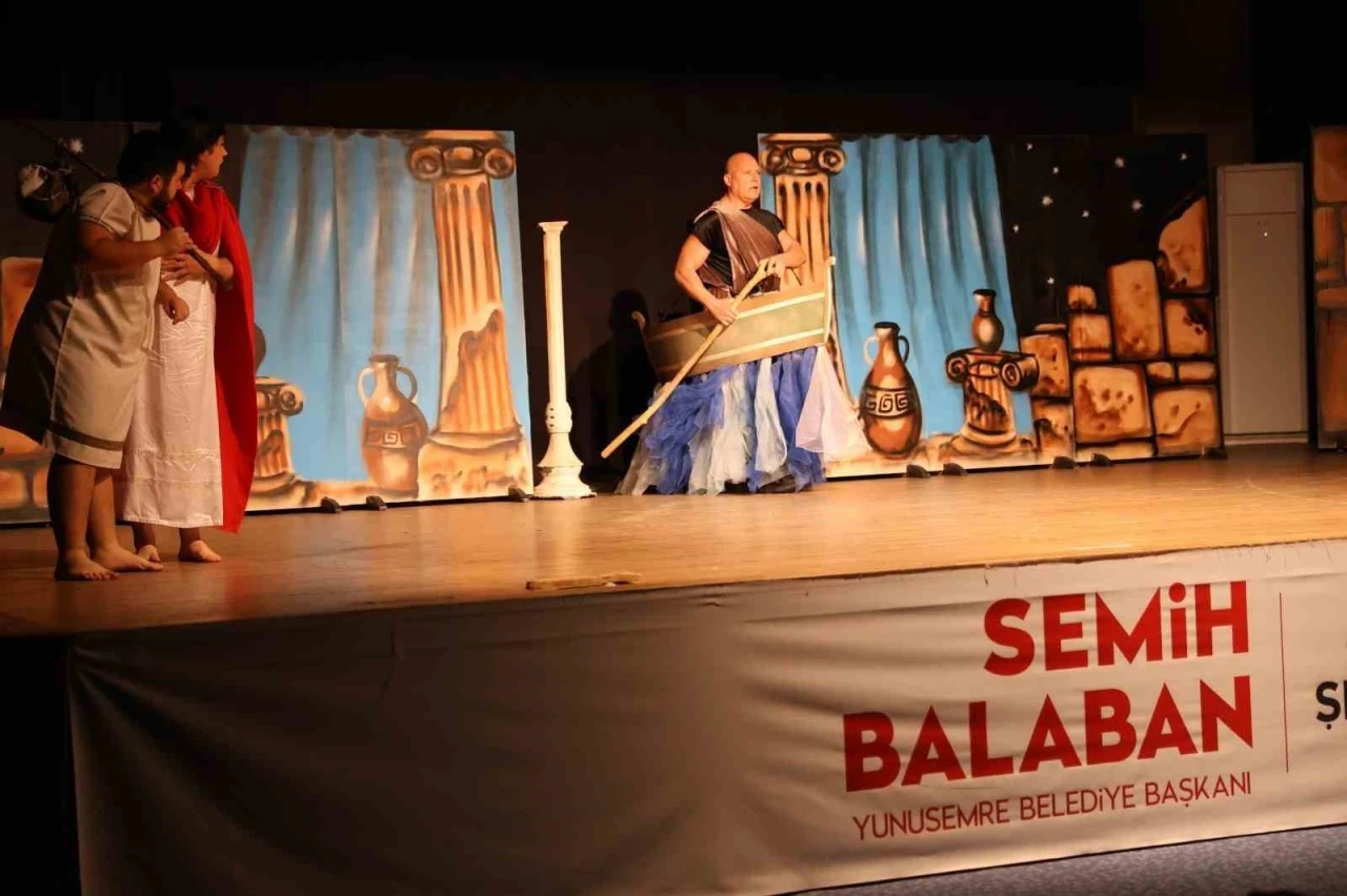 "Hades’e Yolculuk" tiyatro severlerle buluştu