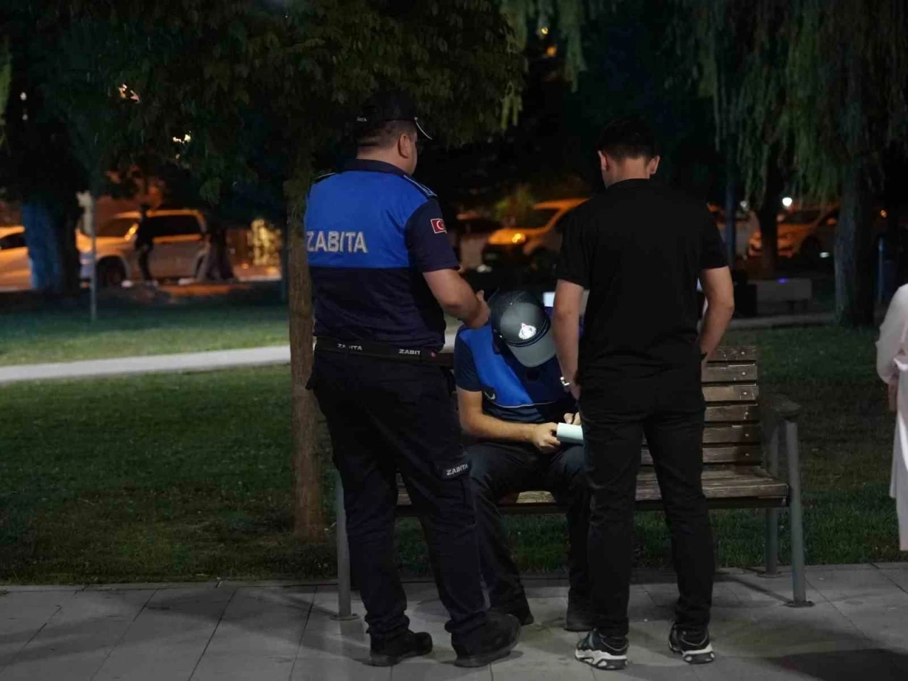 &quot;Temiz Şehir Düzce&quot; kampanyası gece denetimleri ile sürüyor
