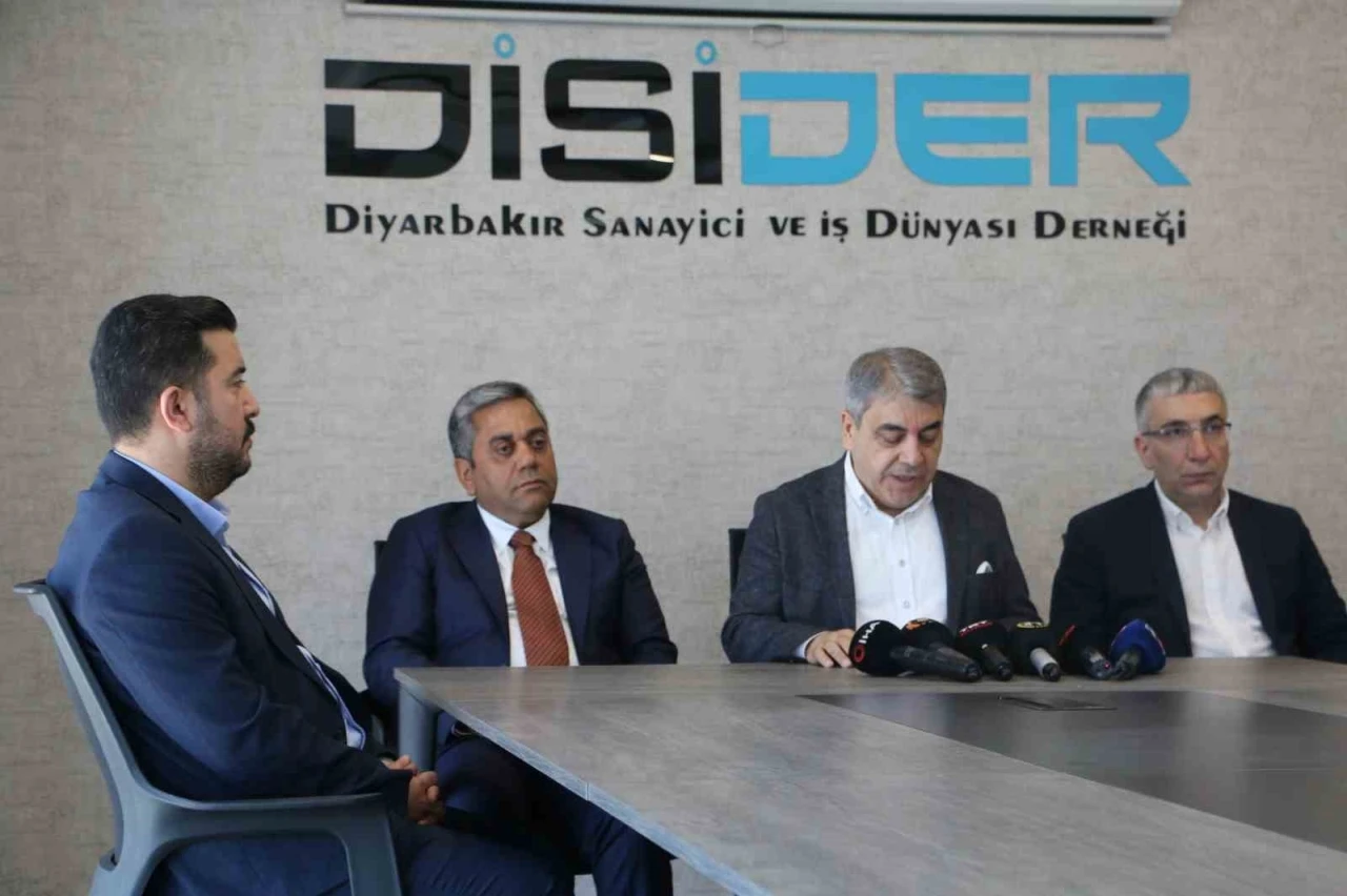&quot;Terörsüz bir Türkiye, siyasal bir kazanım değil; ekonomik, sosyal ve insani bir devrimdir&quot;
