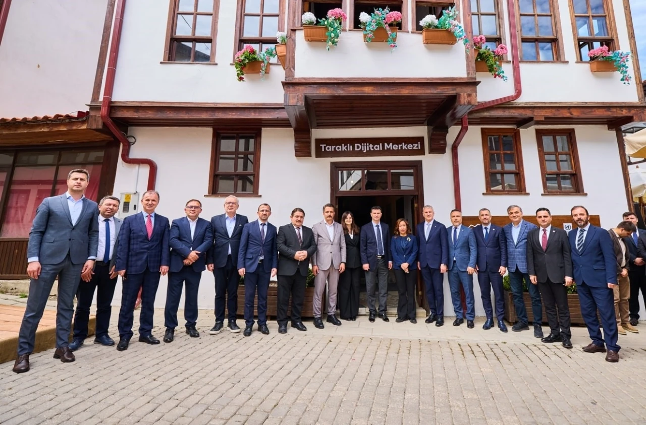 &quot;Yarının Köyleri&quot; projesinin üçüncü durağı olan Taraklı Dijital Merkezi ilk 6 ayı tamamladı
