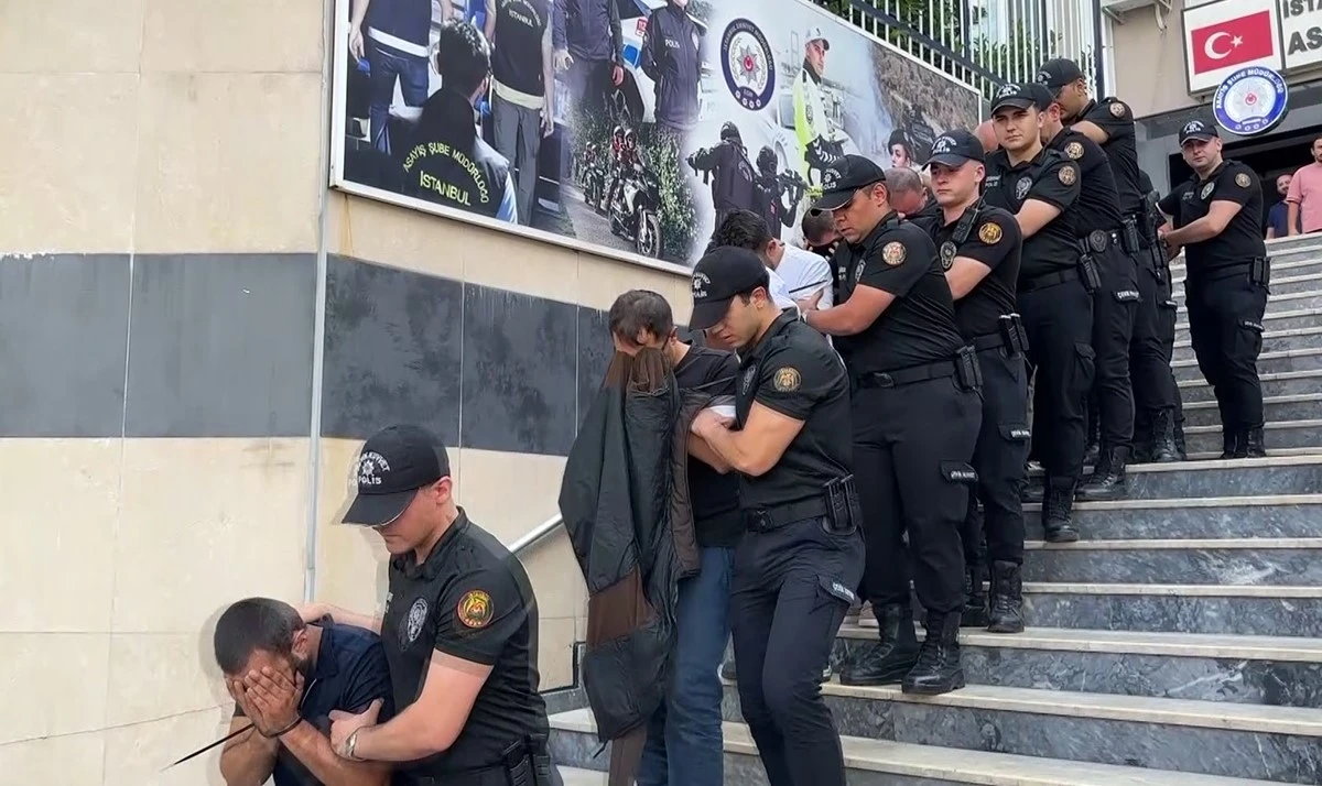 "Yediemin &ccedil;etesi" operasyonu: Hacizli ara&ccedil;ları par&ccedil;alayıp sattılar, 1.5 milyar liralık vurgun yaptılar
