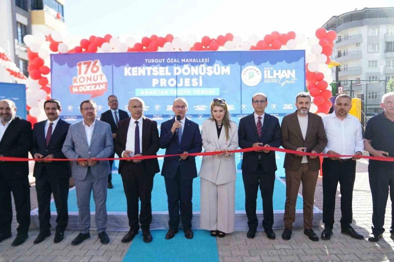 "Yeşil Yaşam Evleri" hak sahiplerine teslim edildi
