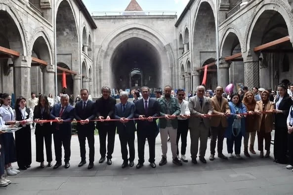 Raci Alkır Güzel Sanatlar Lisesi öğrencileri yine hayran bıraktı
