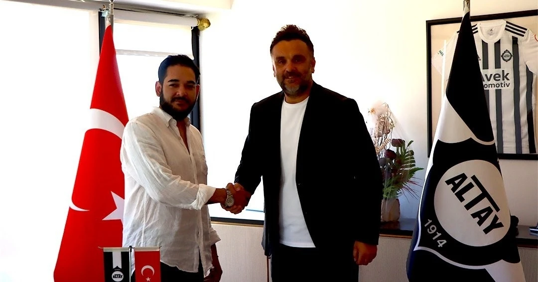 Ramazan Kurşunlu, Altay’a imzayı attı
