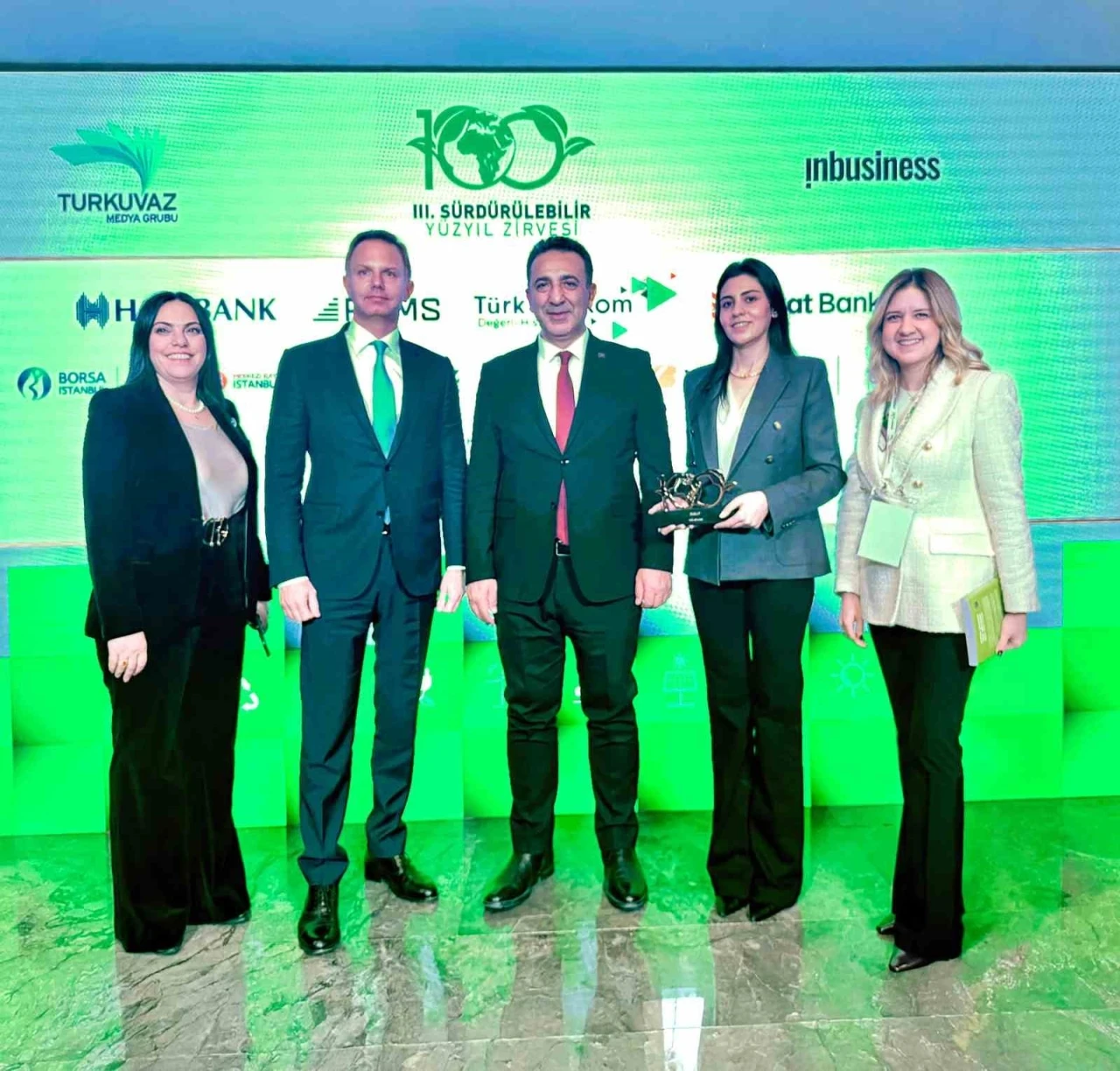 RE&UP, tekstil sekt&ouml;r&uuml;ndeki d&ouml;ng&uuml;sel ekonomi modeliyle S&uuml;rd&uuml;r&uuml;lebilirlik Liderleri &Ouml;d&uuml;l&uuml;&rsquo;n&uuml;n sahibi oldu
