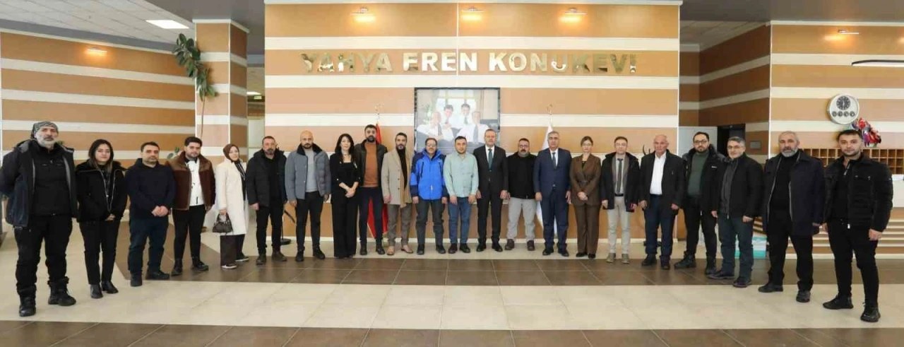 Rekt&ouml;r Elmastaş, Gazetecileri ağırladı
