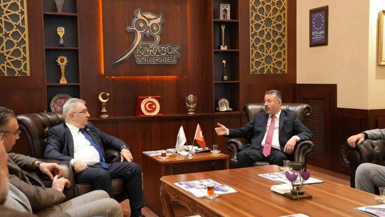 Rekt&ouml;r Kırışık KARDEMİR Genel M&uuml;d&uuml;r&uuml; Peker ile bir araya geldi
