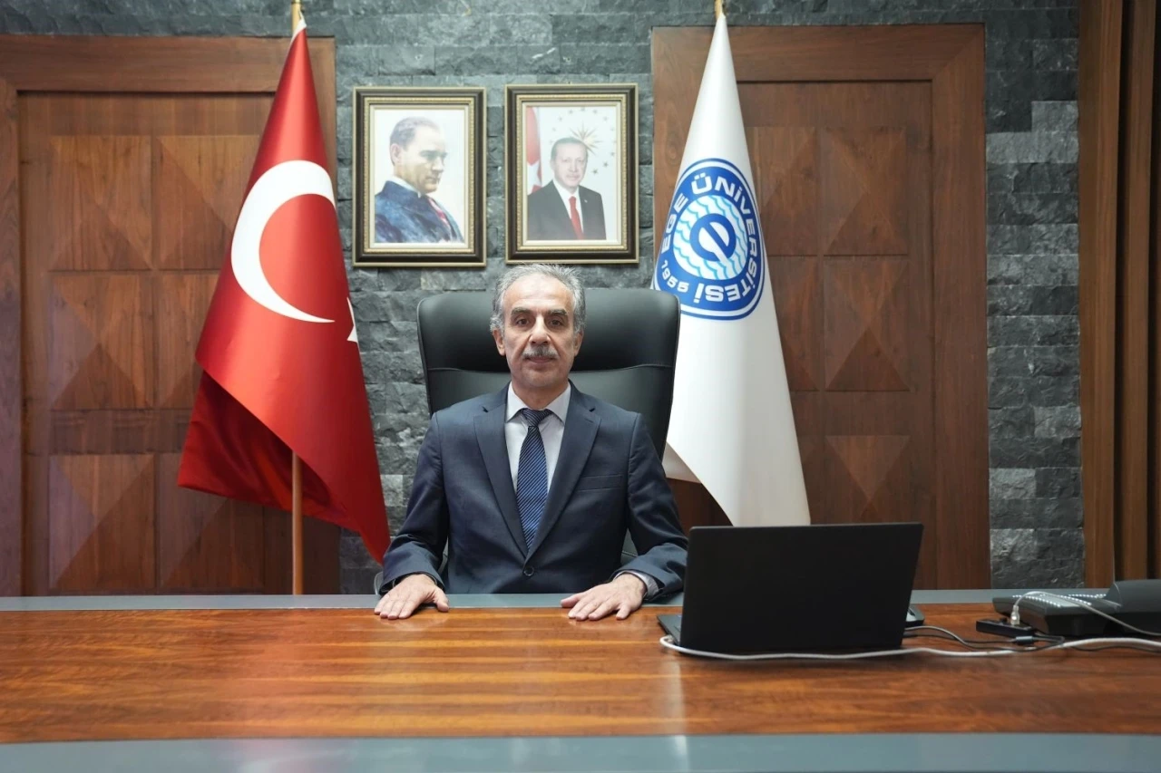 Rekt&ouml;r Prof. Dr. Alcı: "Gen&ccedil;lerimizi geleceğin yetkinlikleri ile donatacağız"
