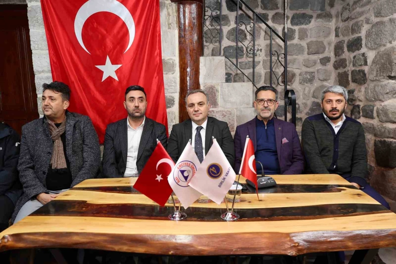 Rekt&ouml;r Prof. Dr. Altun, &rsquo;Birlik S&ouml;yleşileri&rsquo;nin konuğu oldu
