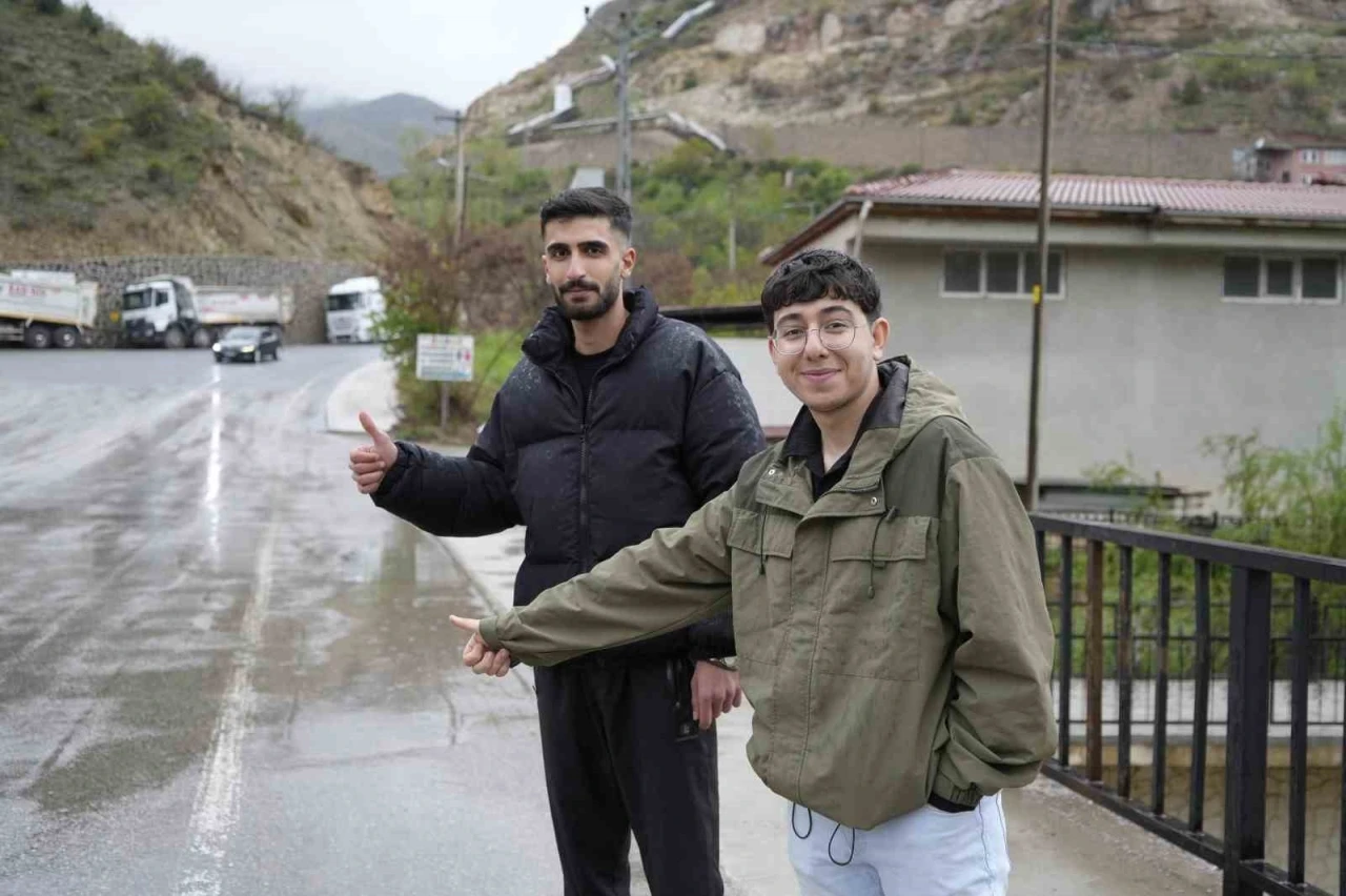 Rektöre &quot;Dayı&quot; diyen üniversite öğrencisi yaşadığı o komik anları anlattı
